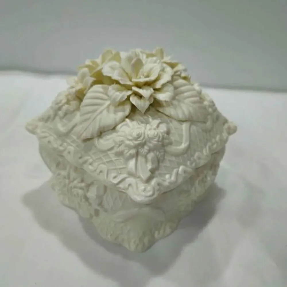 White floral decorative box porcelain square